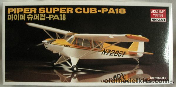 Academy 1/48 Piper Super Cub PA-18, 1611 plastic model kit
